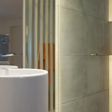 Plum Guide - Silhouettes Appartement