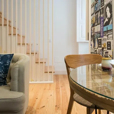 Apartment Plum Guide - Silhouettes Lissabon
