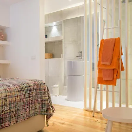 Appartement Plum Guide - Silhouettes *