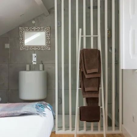 Plum Guide - Silhouettes Appartement